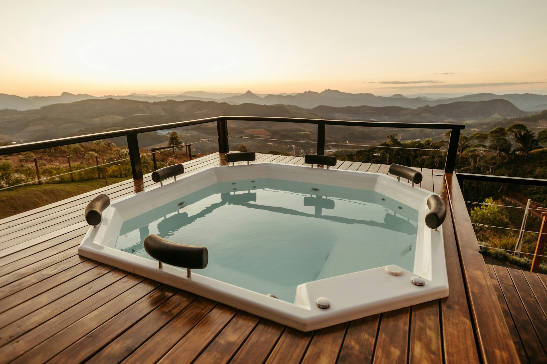 Jacuzzi Porto: buy the best for your home - Saunamo