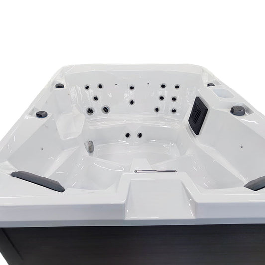 Jacuzzi Hydra 170 com botões e ventilação visíveis.