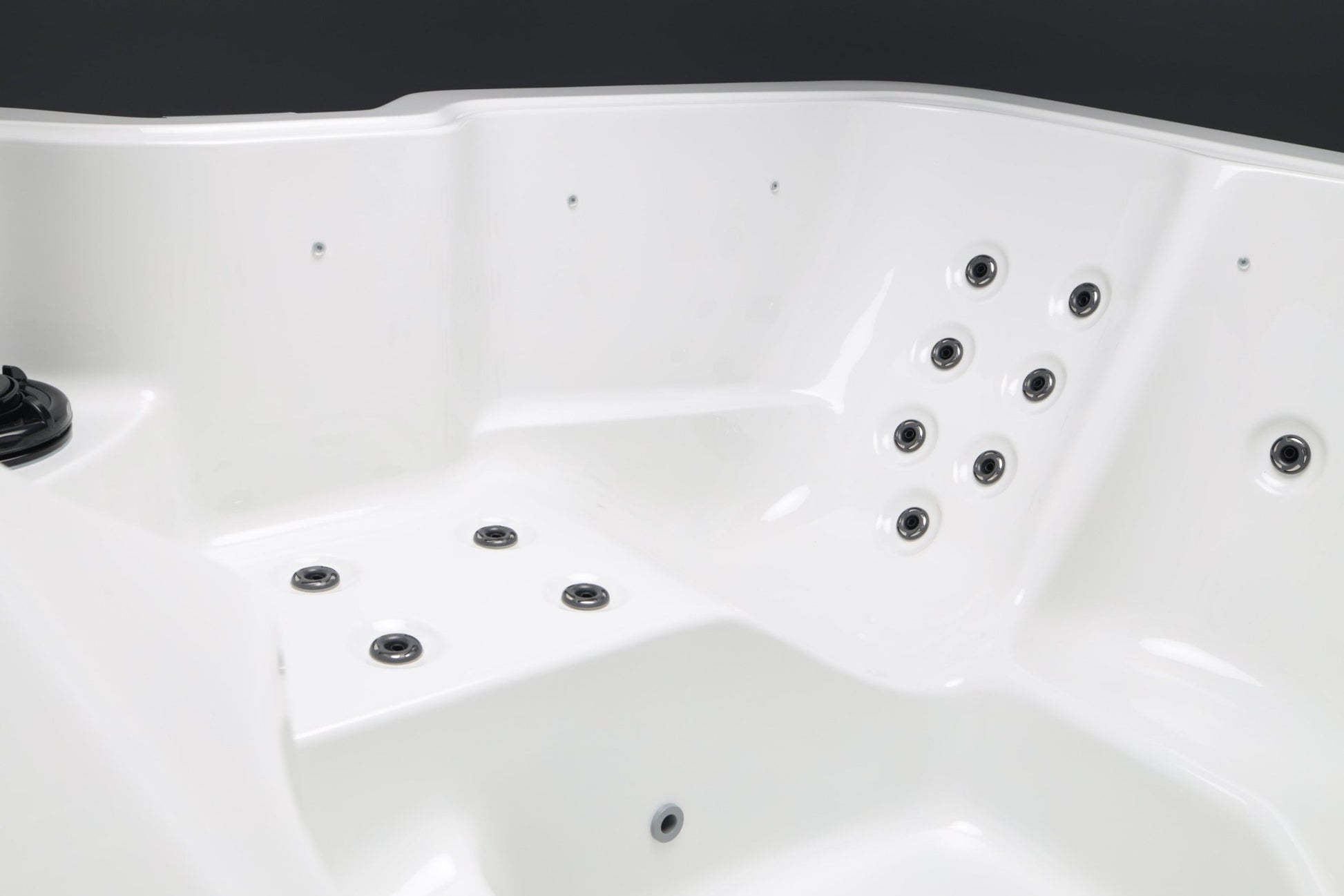 Jacuzzi exterior Vellamo L - Saunamo