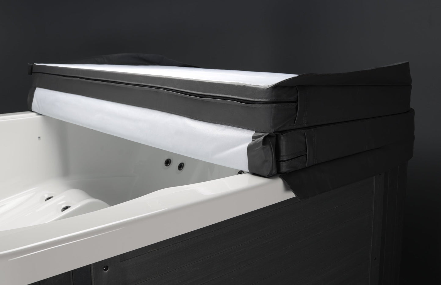 Outdoor Jacuzzi Vellamo S - Saunamo