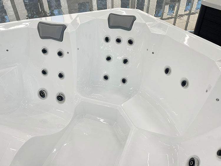 Jacuzzi Hydra 200 - Saunamo