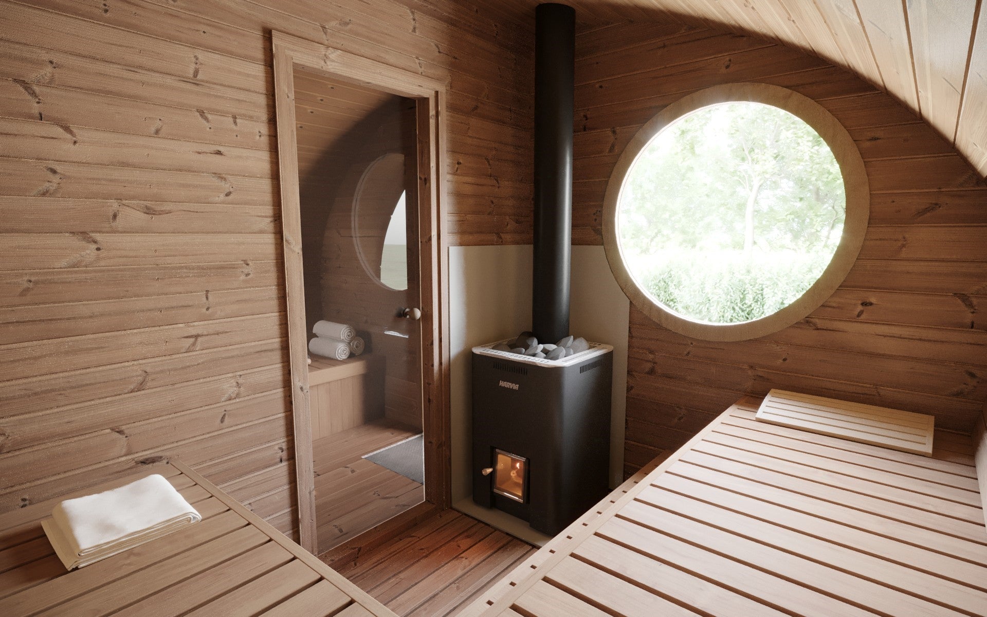 Sauna exterior Saunamo Hobbit 300 com janela redonda e compartimento para lenha.